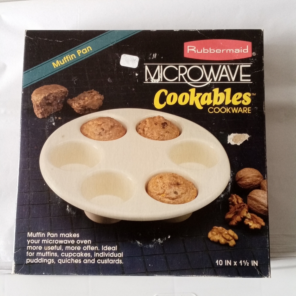 Rubbermaid Microwave Cookables Cookware Muffin Pan 5510 Vanilla NOS 1984 Vintage